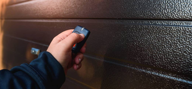 automatic door opener with remote control in Ocala